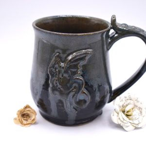 Metallic dragon emblem mug 16 oz