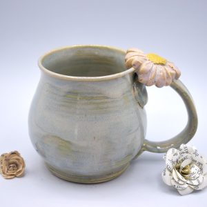 Ocean mist daisy mug 16 oz
